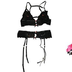 Oh La La Cheri lace and rose bra and garter belt set